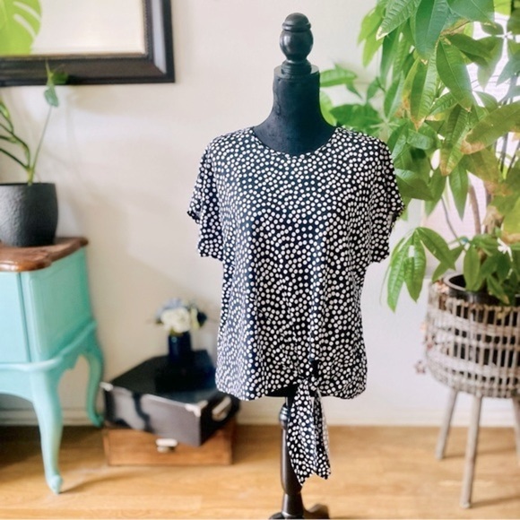 🏷️ 4/$25 Polka Dot Abstract Tie Front Boxy Crop Oversize Drop Shoulder Blouse - Picture 2 of 8
